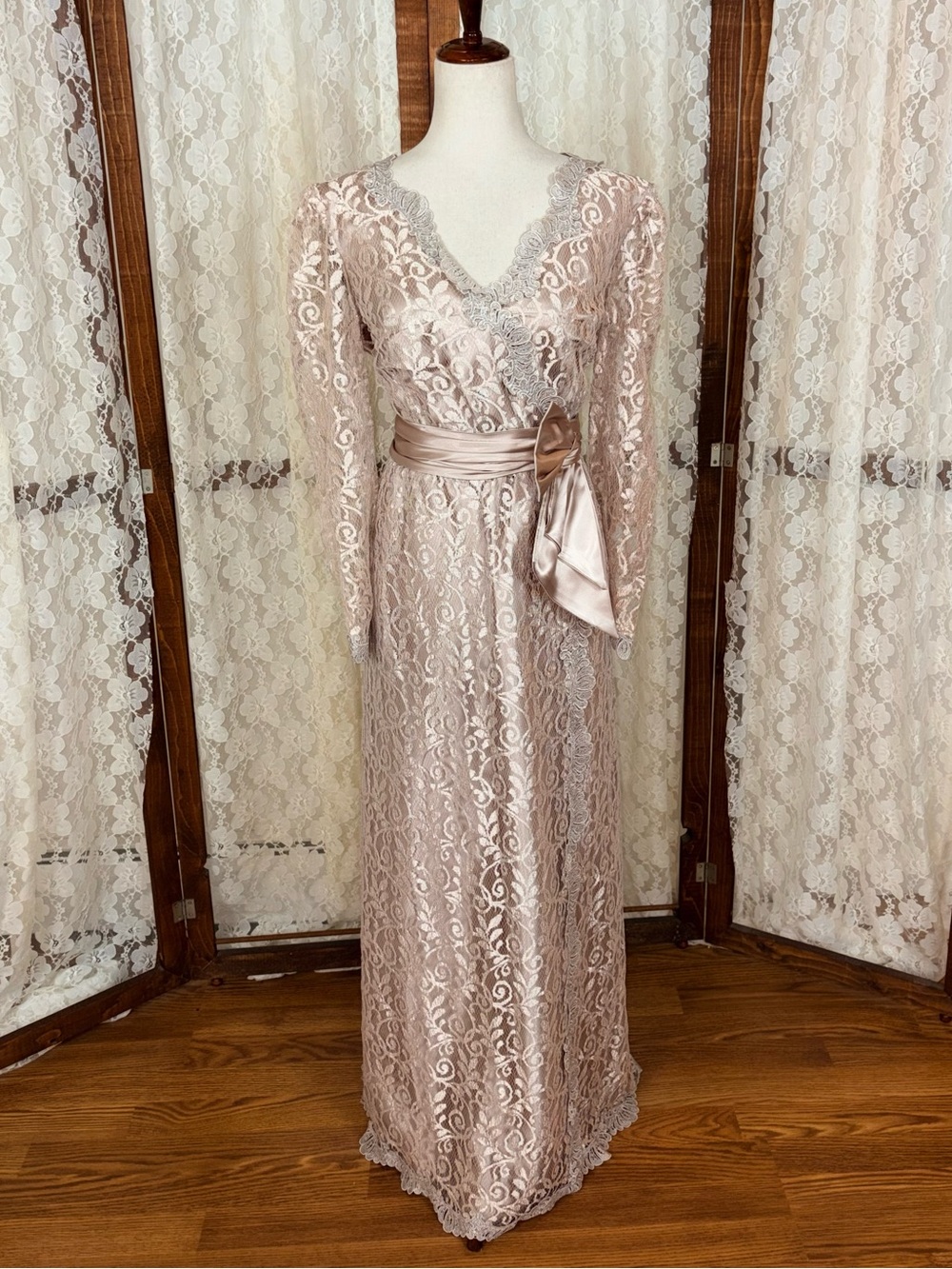 Gorgeous Vintage 1980s/90s Alicia Taupe Mother of the Bride Gown